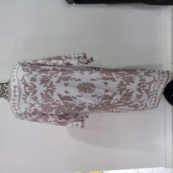 White and light brown floral boho robe, long sleeve approx size 10 to 14 - Picture 5 of 5
